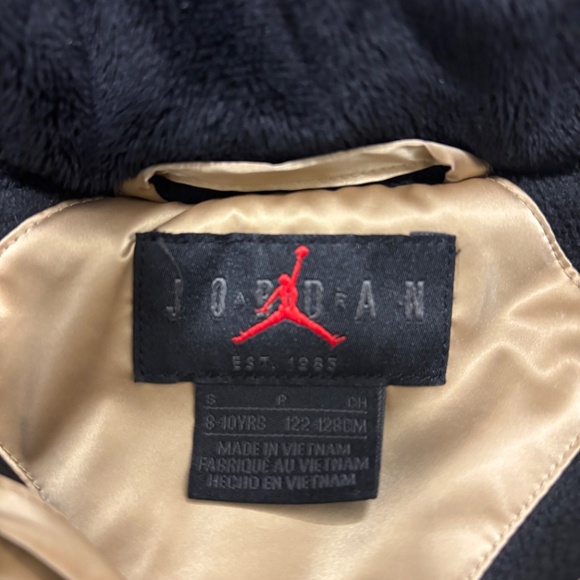 Winter jacket size 8-10 yrs - Picture 2 of 4